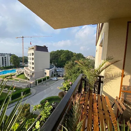 Happy Apartment